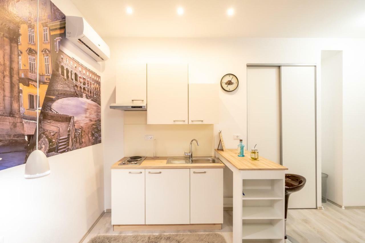 Apartma Marin Center *